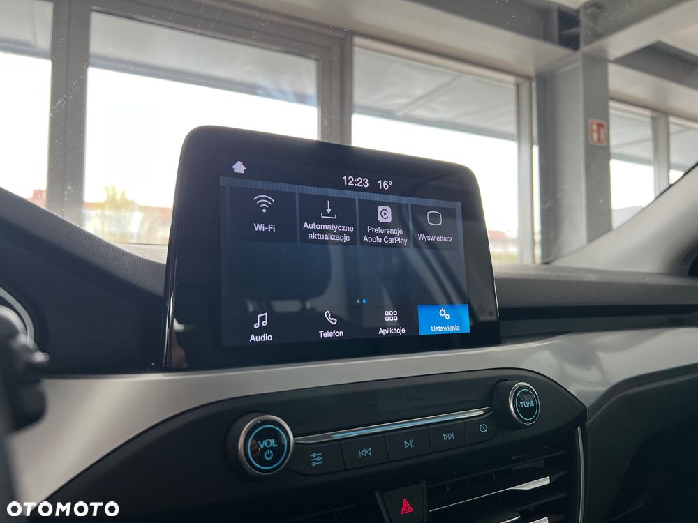 Ford Focus 1.0 EcoBoost Titanium ASS - 27