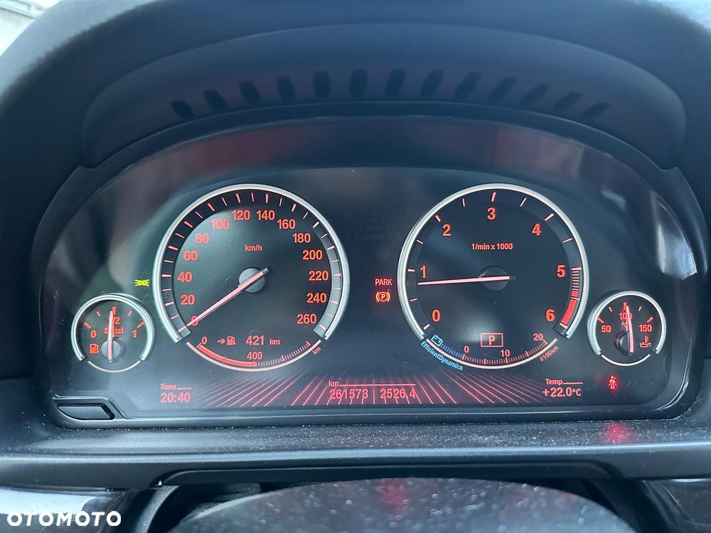 BMW Seria 5 525d xDrive - 35