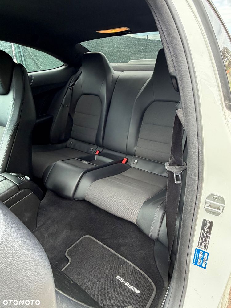 Mercedes-Benz Klasa C 220 CDI DPF BlueEFFICIENCY 7G-TRONIC Edition 1 - 23