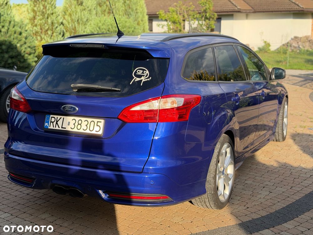 Ford Focus 2.0 EcoBoost ST - 25