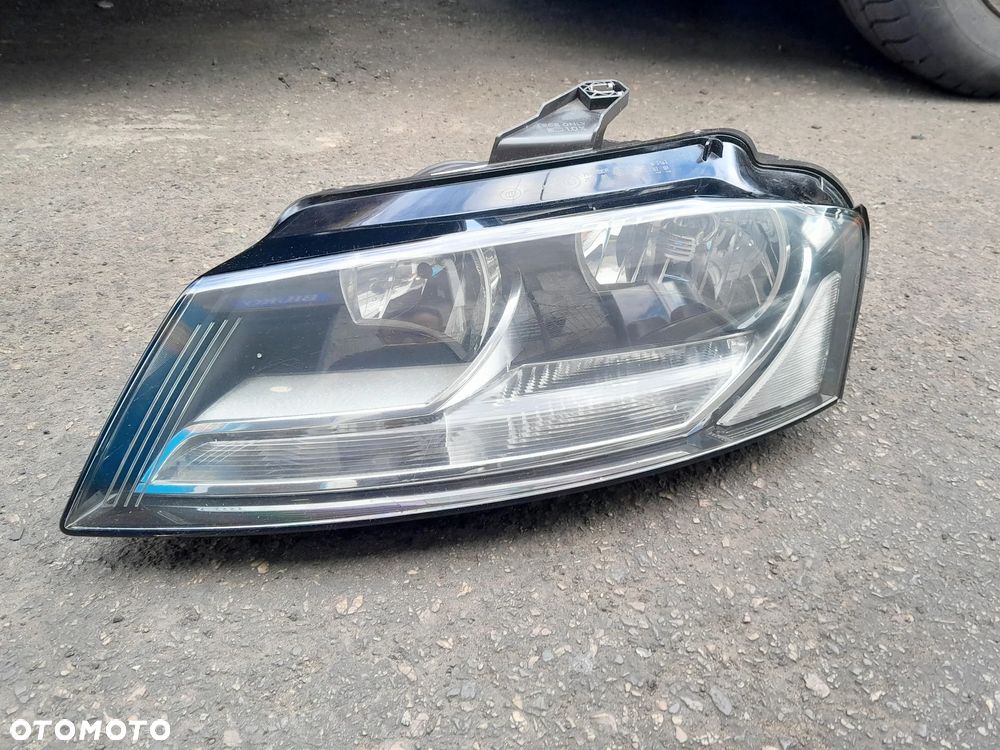 Lampa przednia lewa AUDI A3 8P lift 08-13r. Hella H7 Europa 1EJ009648 - 1