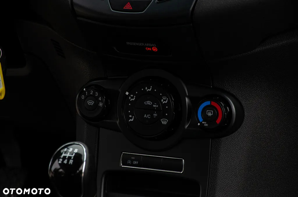 Ford Fiesta 1.0 EcoBoost Titanium - 39