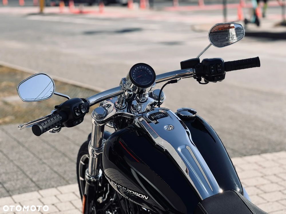 Harley-Davidson Softail Breakout - 14