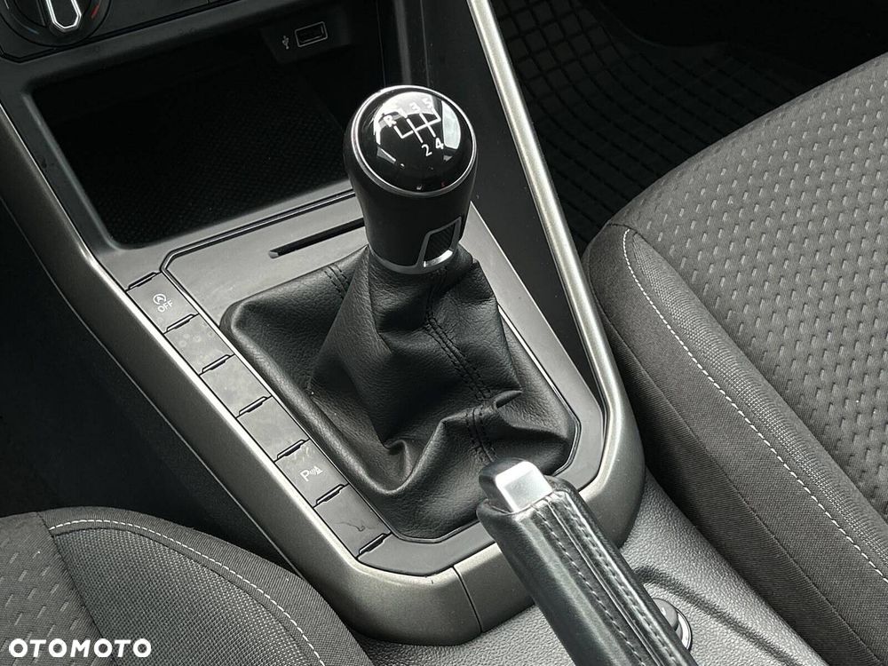 Volkswagen Polo 1.0 Comfortline - 26