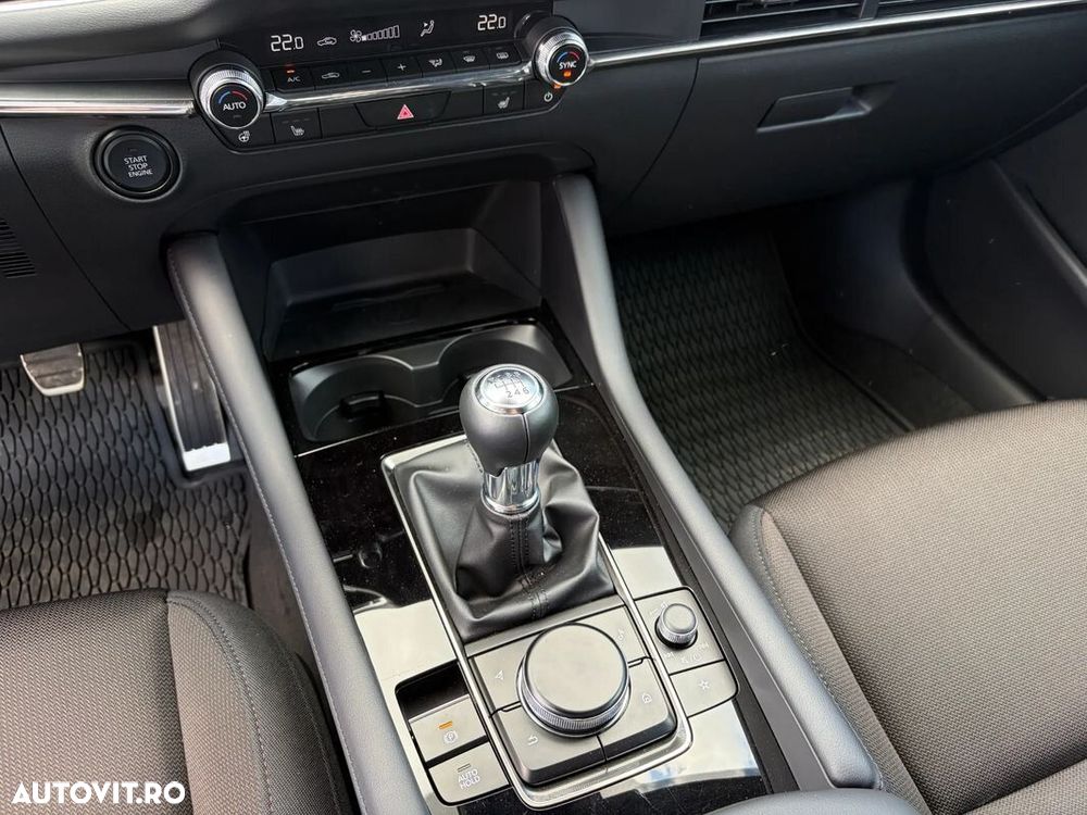 Mazda 3 e-Skyactiv X186 MHEV Center-Line - 28