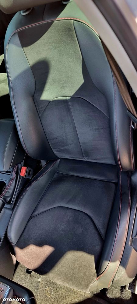 Seat Leon 2.0 TDI DPF Ecomotive DSG FR - 17