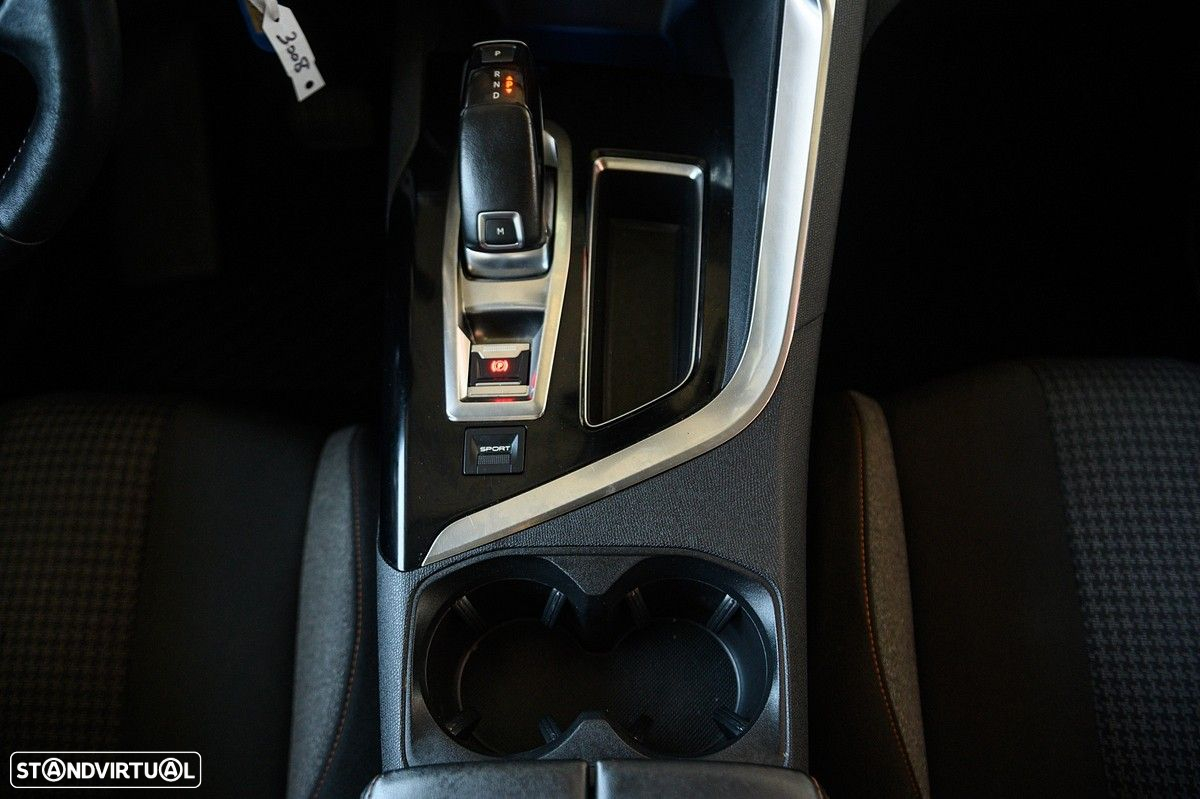 Peugeot 3008 PureTech 130 Stop & Start GPF EAT8 Active Business-Pack - 21