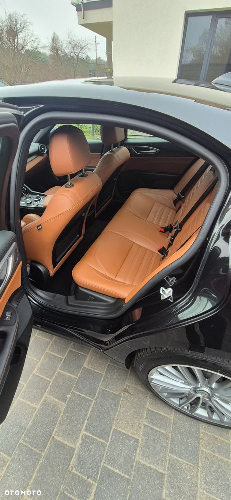 Alfa Romeo Giulia 2.0 Turbo 16V AT8 - 7