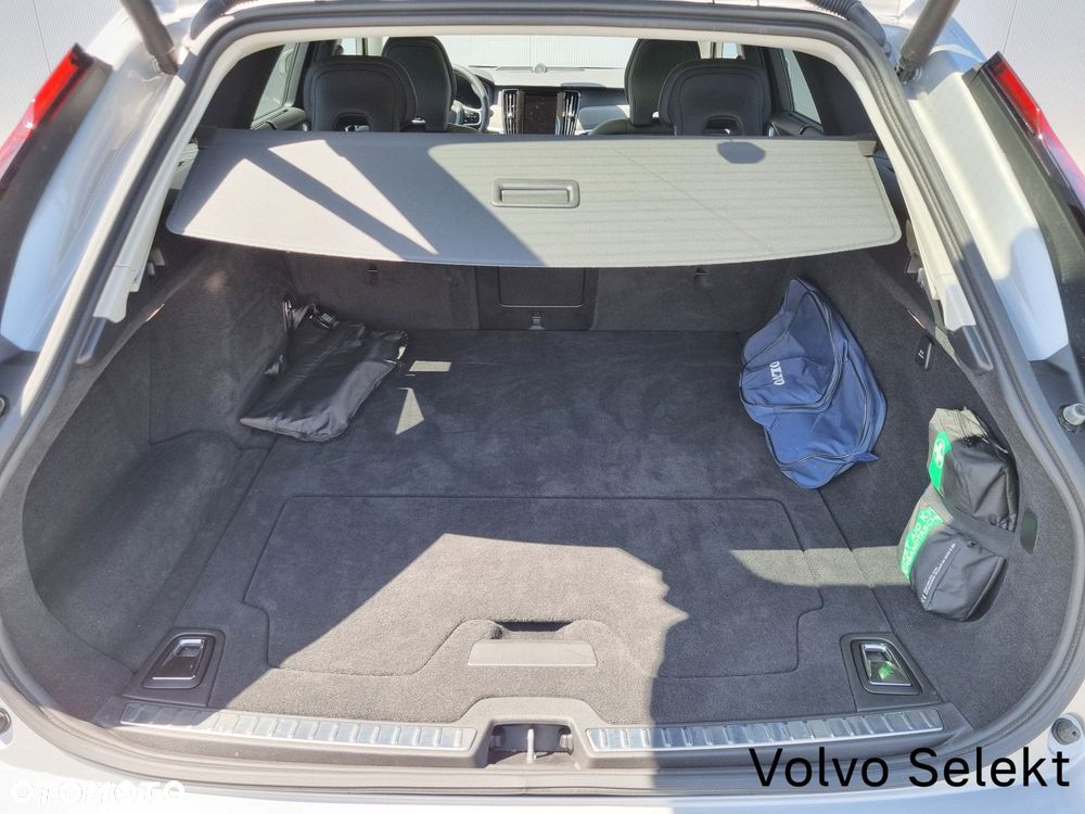 Volvo V90 - 19