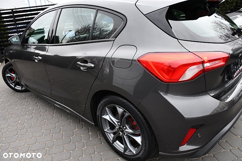 Ford Focus 1.5 EcoBlue Start-Stopp-System ST-LINE STYLE - 28