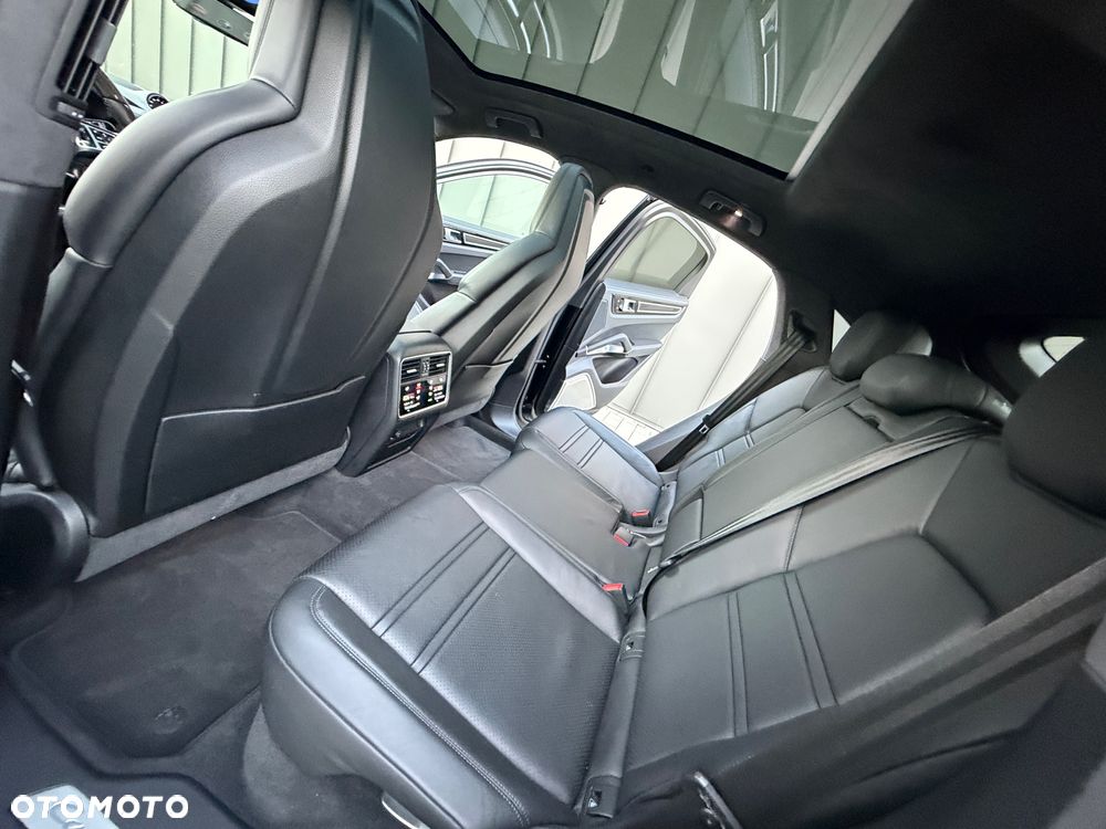 Porsche Cayenne Turbo - 25