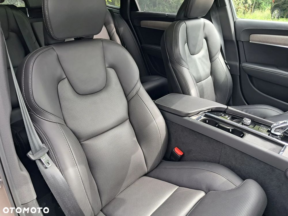 Volvo V90 Cross Country D5 AWD Pro - 21