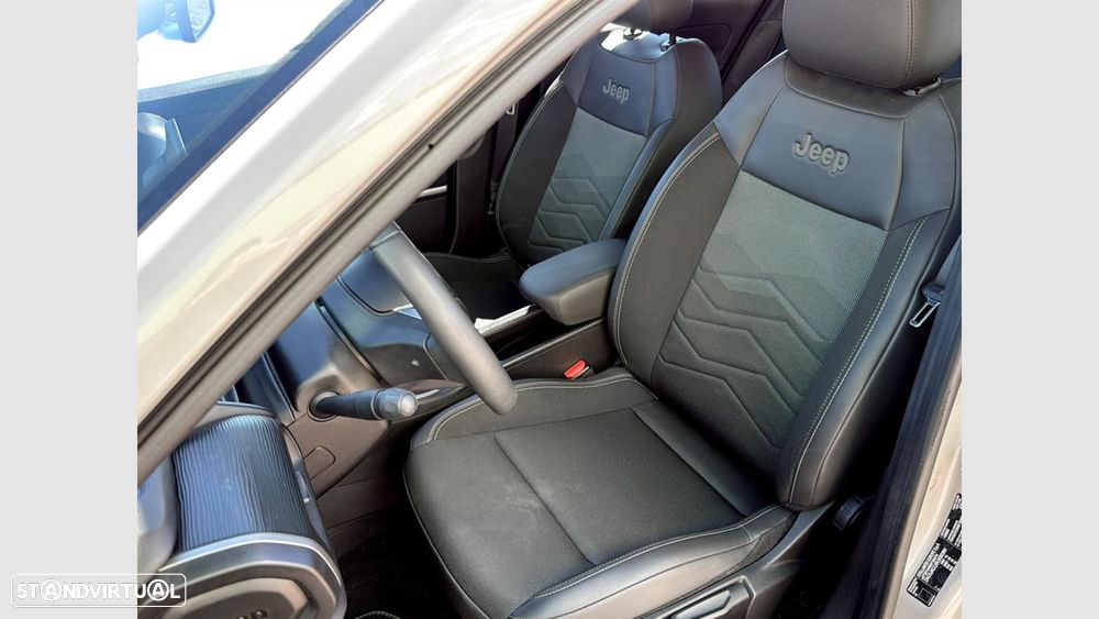 Jeep Avenger 1.2 GSE T3 Altitude - 12