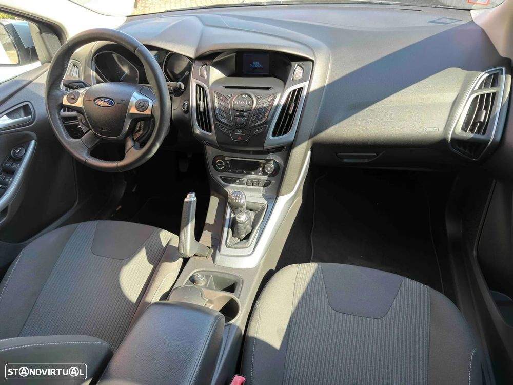 Ford Focus 1.0 SCTi Trend - 33