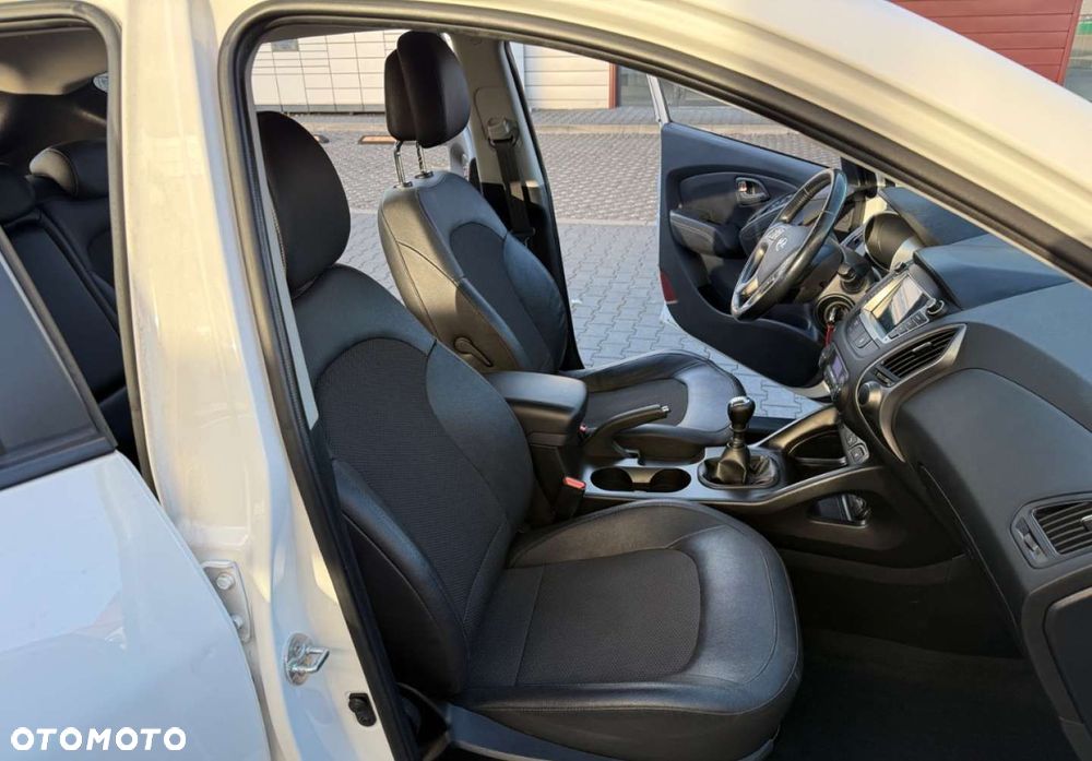 Hyundai ix35 - 23