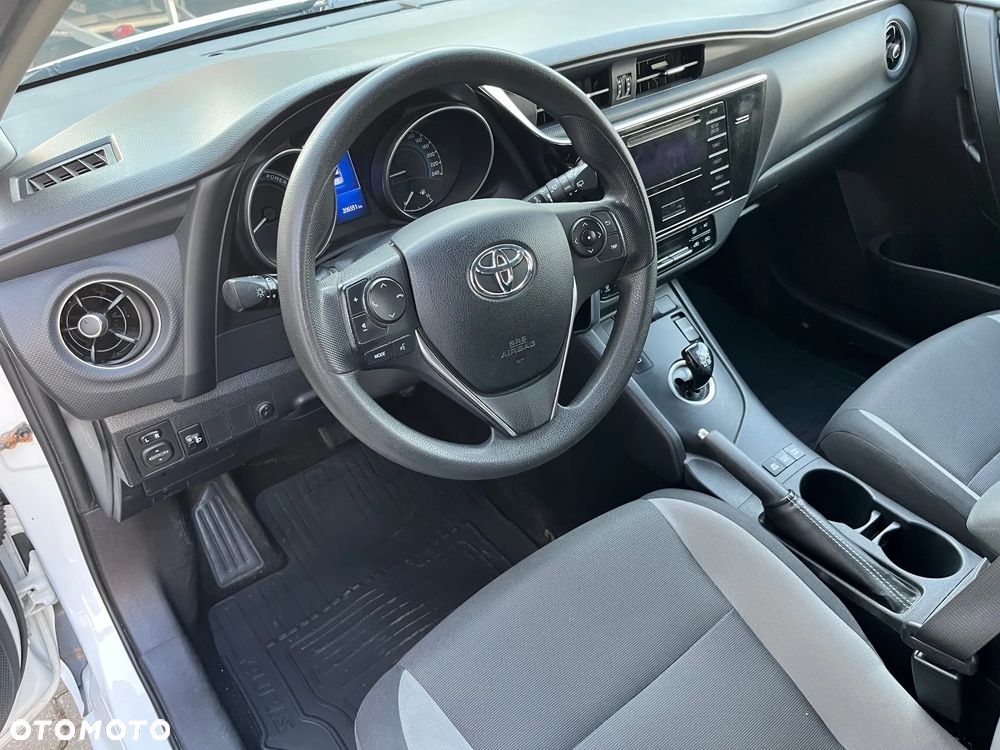 Toyota Auris Hybrid 135 Active - 7