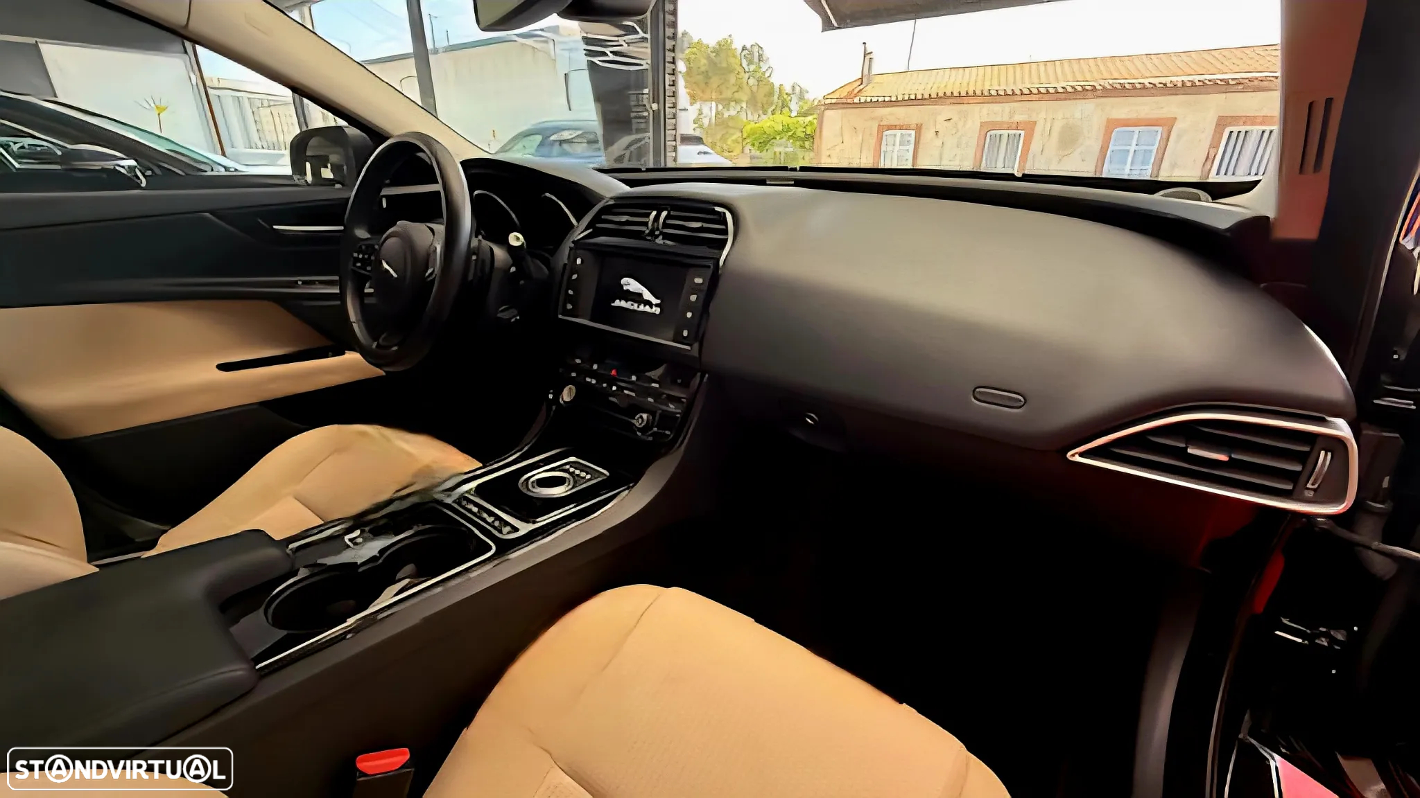 Jaguar XE 2.0 D Prestige Aut. - 18