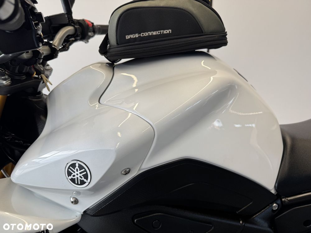 Yamaha FZ8 - 21