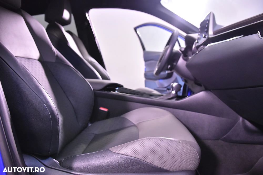 Toyota C-HR - 12