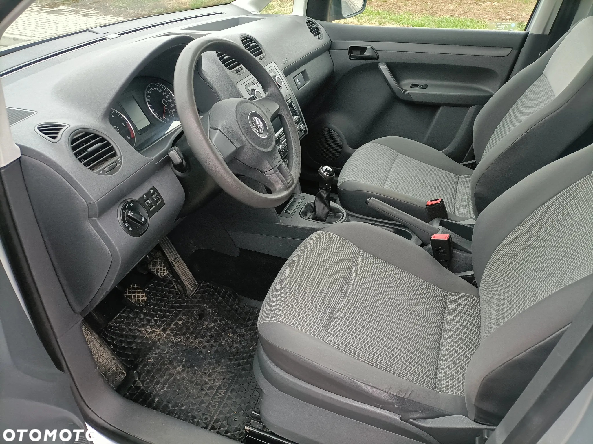 Volkswagen Caddy 1.6 TDI - 9