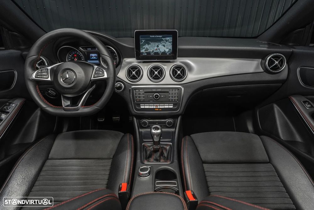 Mercedes-Benz CLA 200 d Shooting Brake AMG Line - 6