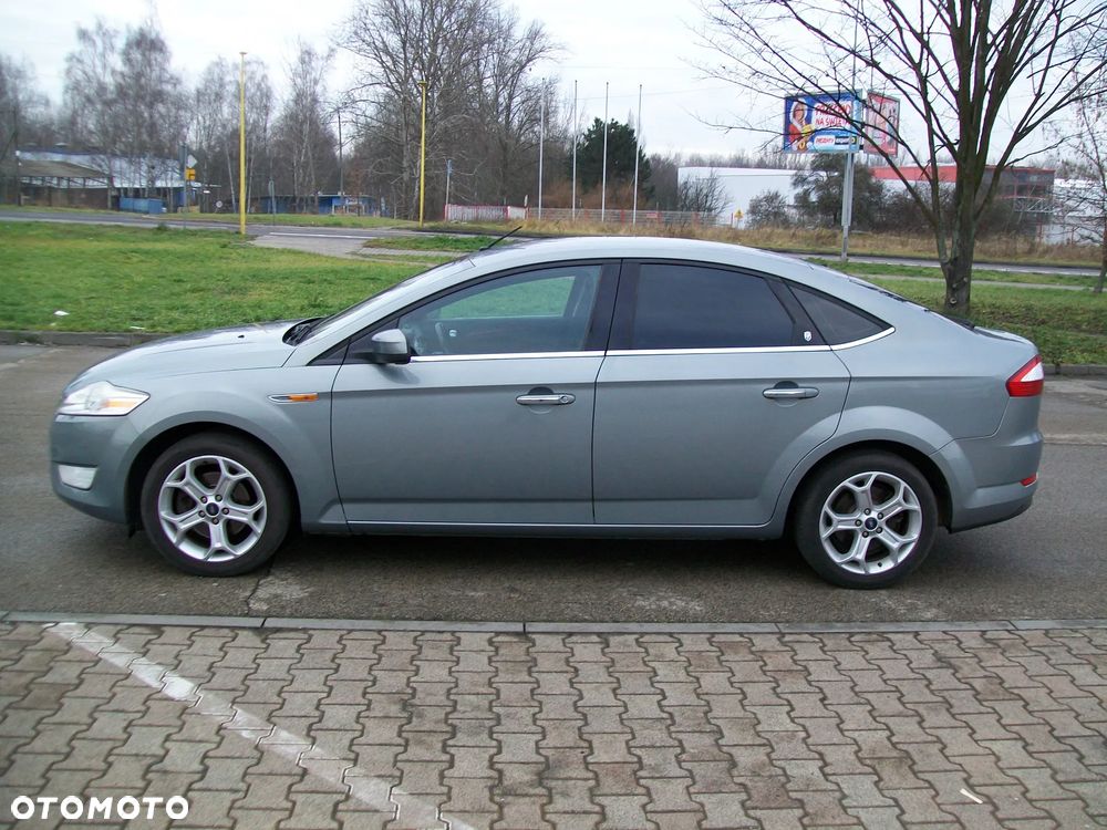 Ford Mondeo 2.0 Ghia - 8