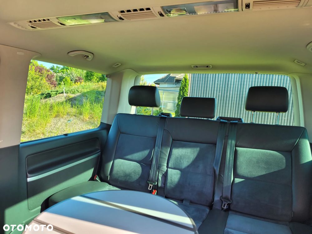 Volkswagen Multivan - 15