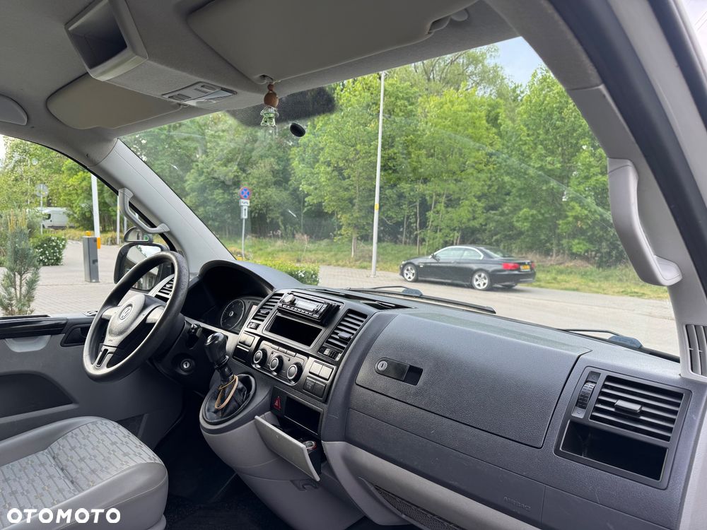 Volkswagen Transporter - 28