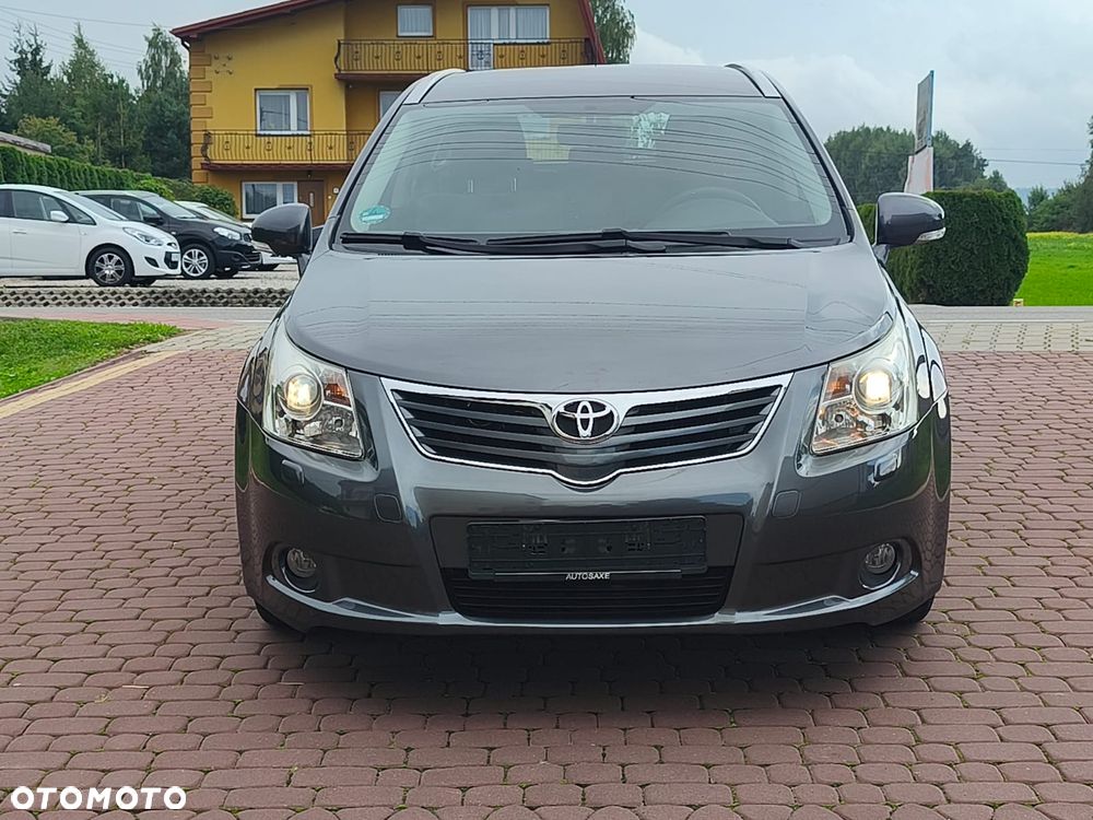 Toyota Avensis 2011 photo 5