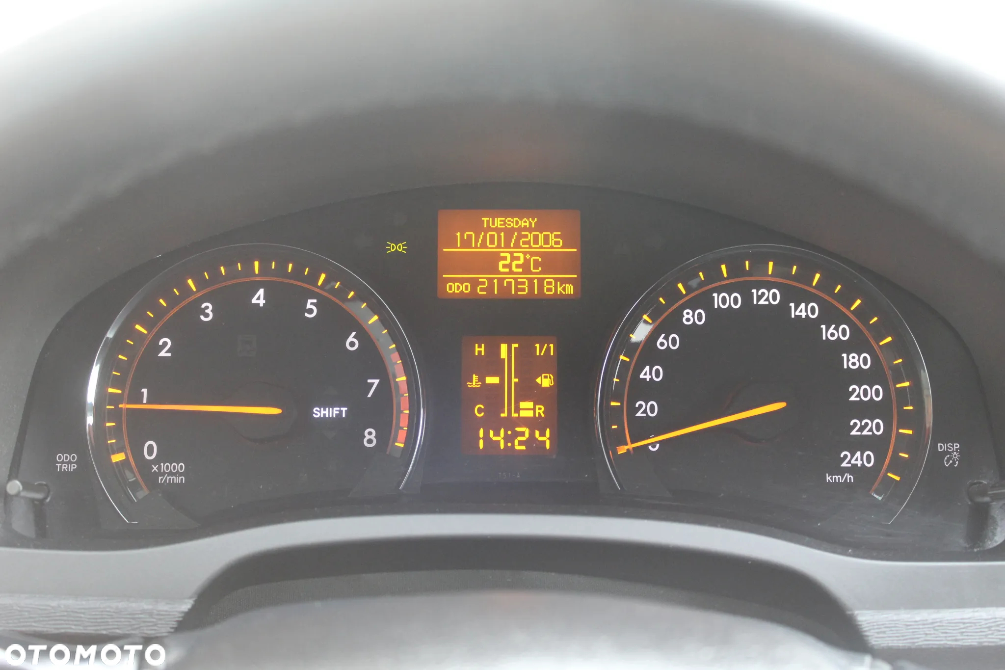 Toyota Avensis - 7