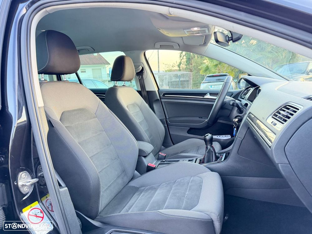 VW Golf Variant 1.6 TDi R-Line - 36