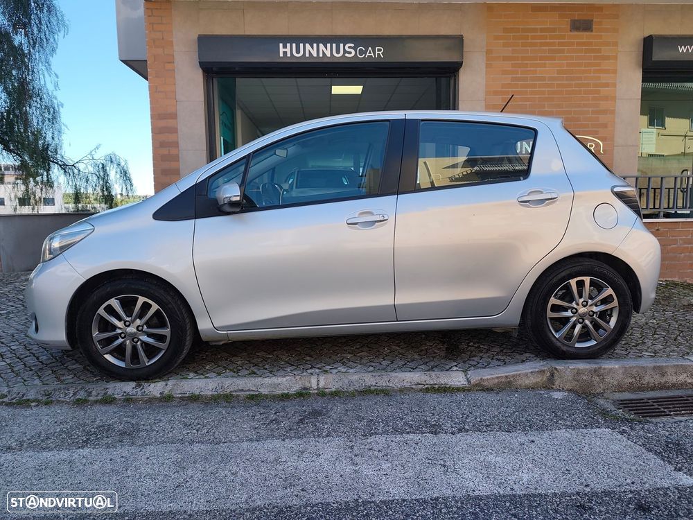 Toyota Yaris 1.0 VVT-i Comfort +PS Style +P.Techno - 4