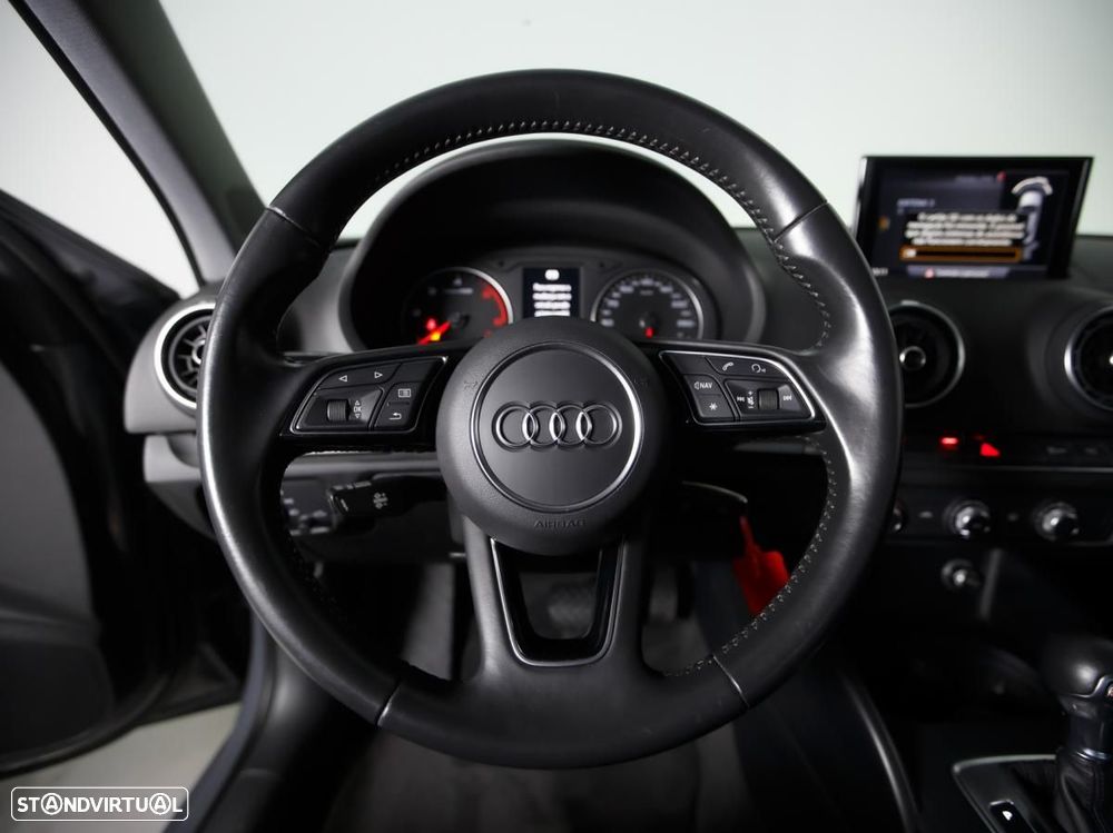 Audi A3 Limousine 30 TDI S tronic - 14