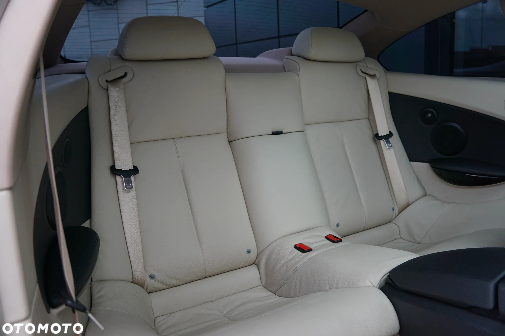 BMW Seria 6 650 i - 26