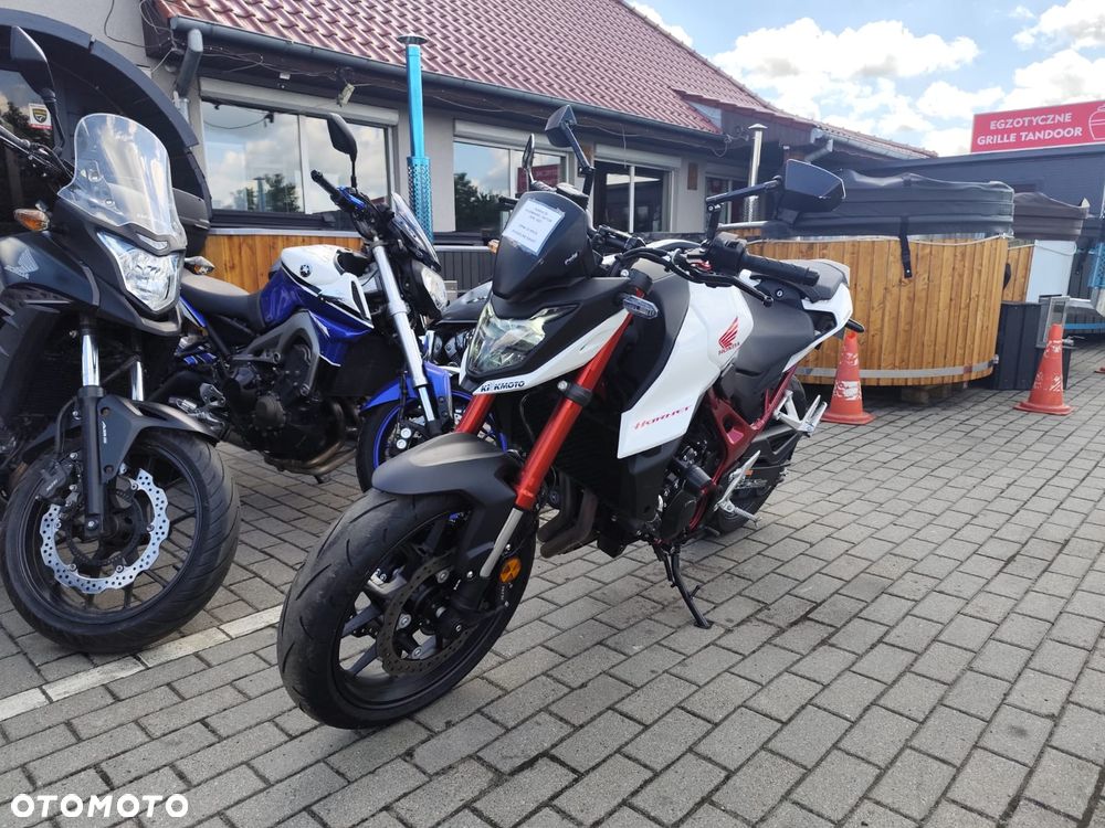 Honda CB - 4