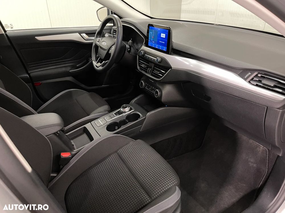 Ford Focus 1.0 EcoBoost Connected - 11