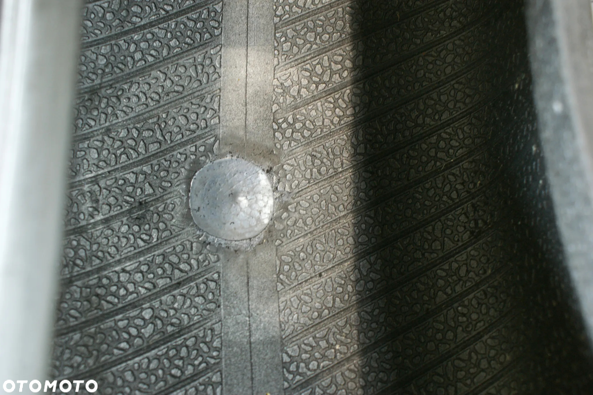 całoroczne 215/65R16C GOODYEAR VECTOR 4SEASONS CARGO 8mm  B1775 - 3
