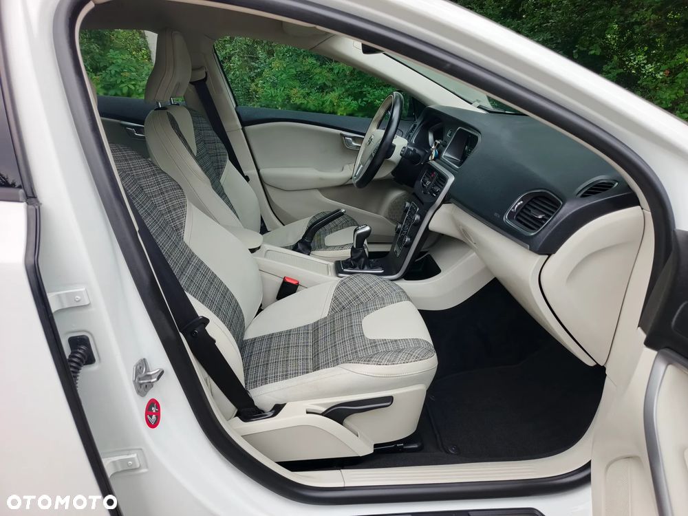 Volvo V40 - 17