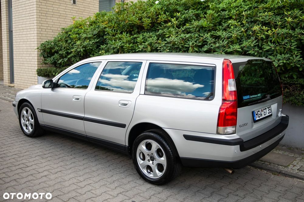 Volvo V70 2.4 Optima - 4