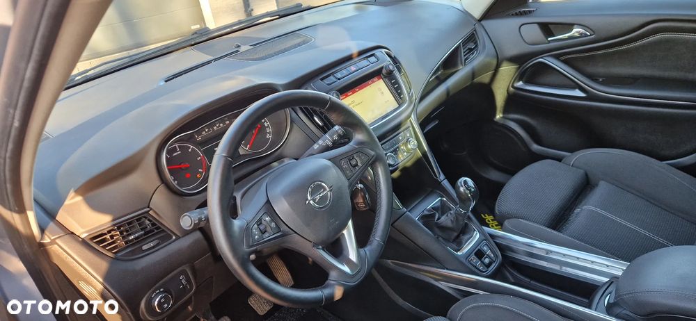 Opel Zafira - 24