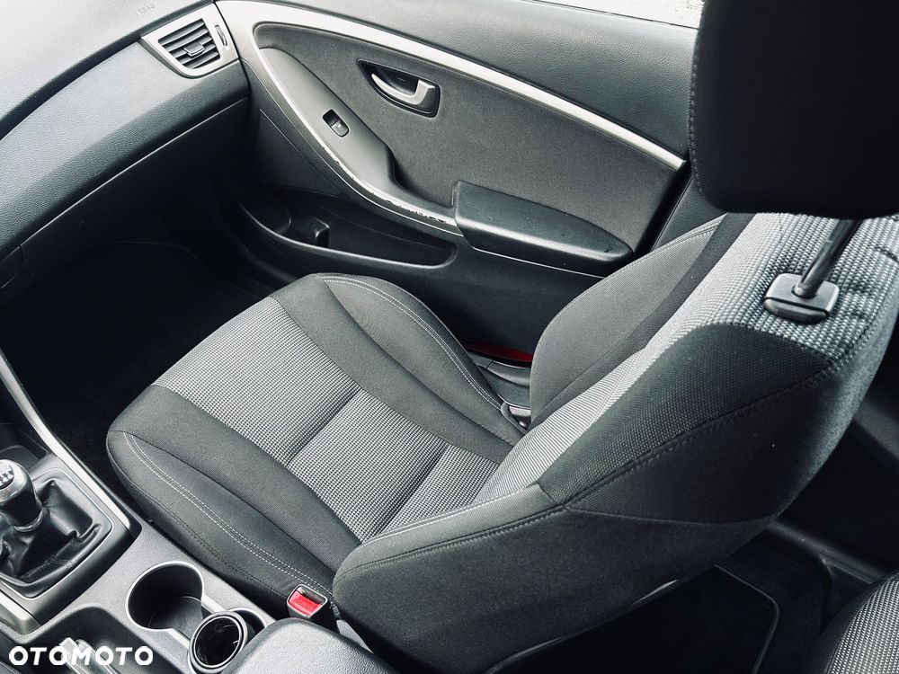 Hyundai i30 1.6 GDI Style - 12