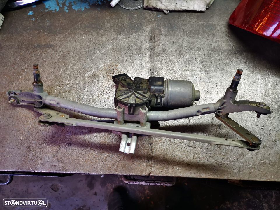 BERLINGO / PARTNER 2013 MOTOR LIMPA VIDROS FRENTE - LV025 - 1