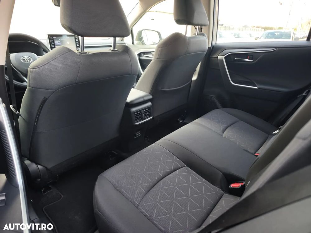 Toyota RAV4 2.0P CVT AWD Luxury - 11