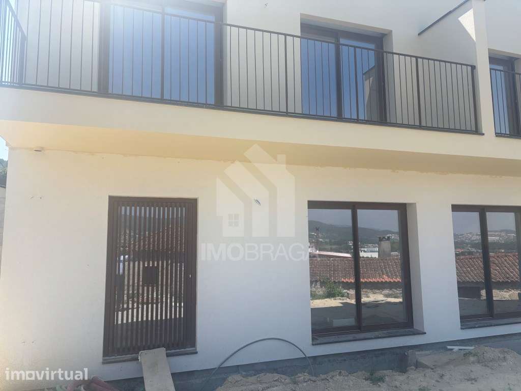 Venda Moradia Gaveto T2 Nova em Lamas, Braga - Condomínio Fechado - Grande imagem: 3/24