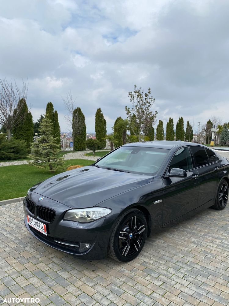 BMW Seria 5 520d Aut. Luxury Line - 3