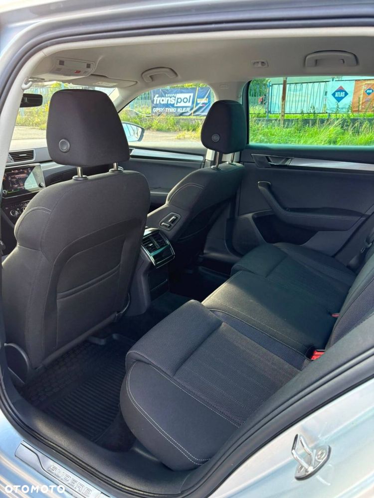 Skoda Superb 2.0 TDI SCR Style DSG - 33