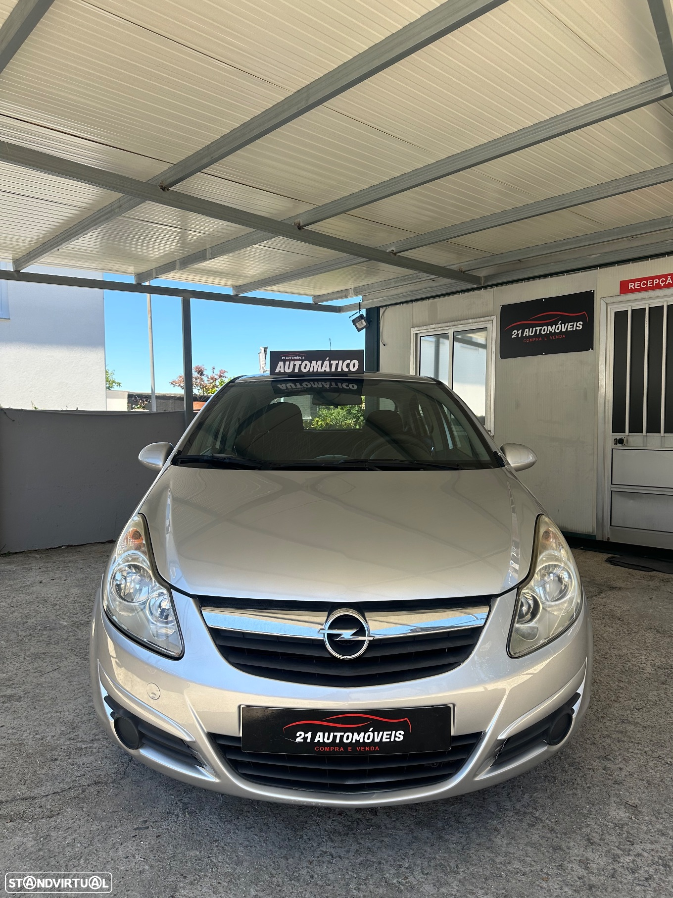 Opel Corsa 1.2 Enjoy Easytronic - 2