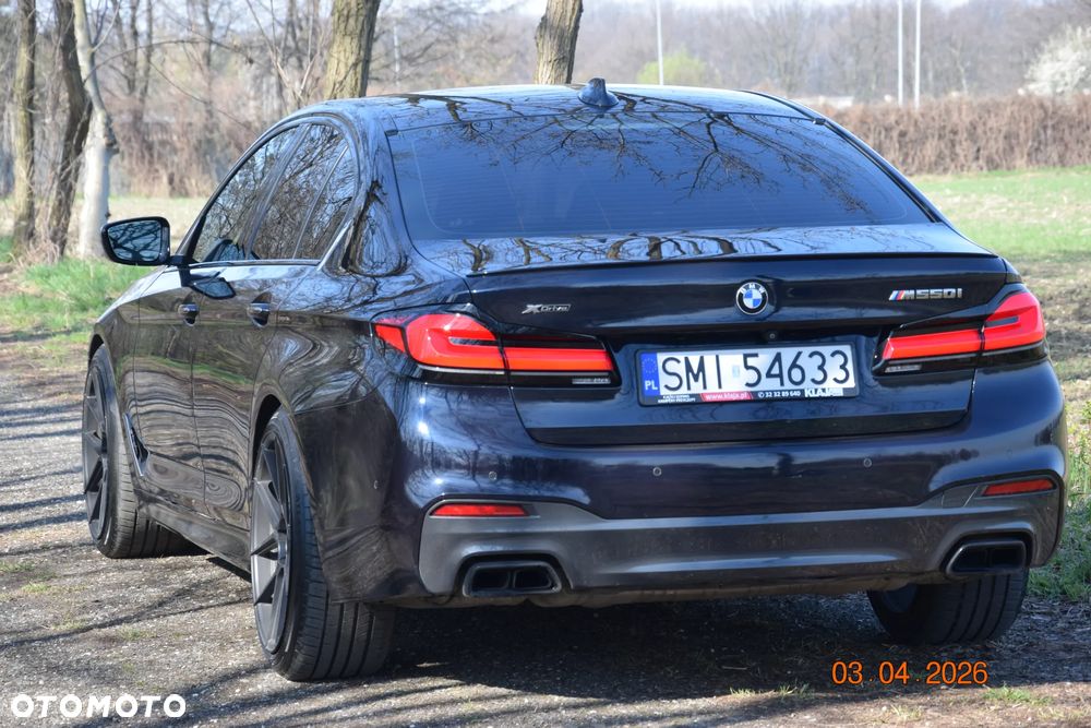 BMW Seria 5 M550i xDrive sport - 4