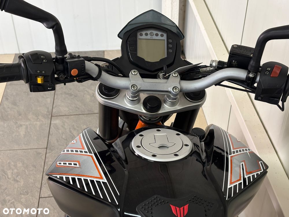 KTM Duke 390 - 10