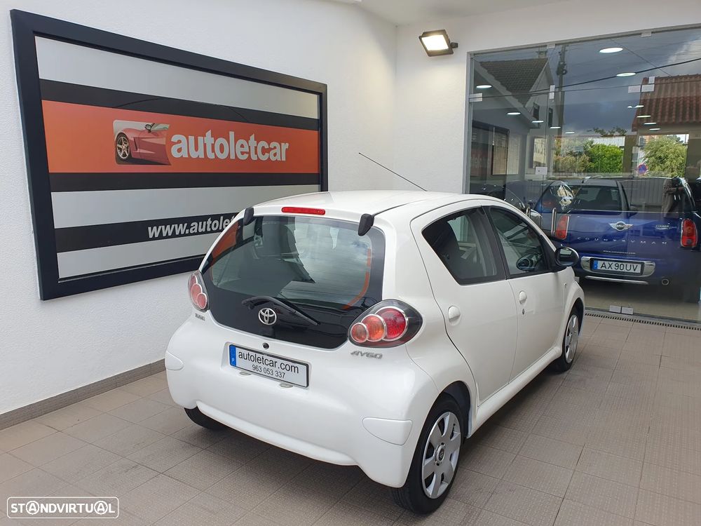 Toyota Aygo 1.0 + AC - 8